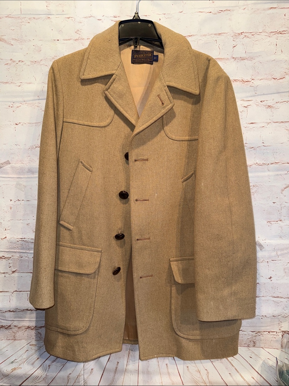 Pendleton Tan Wool Pea Coat lined 40 pockets Men’s READ buttons